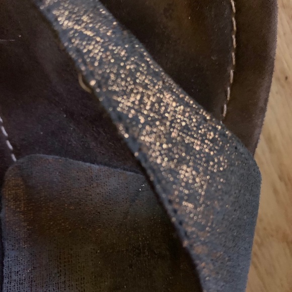 donald pliner wedge sandals - Picture 4 of 5